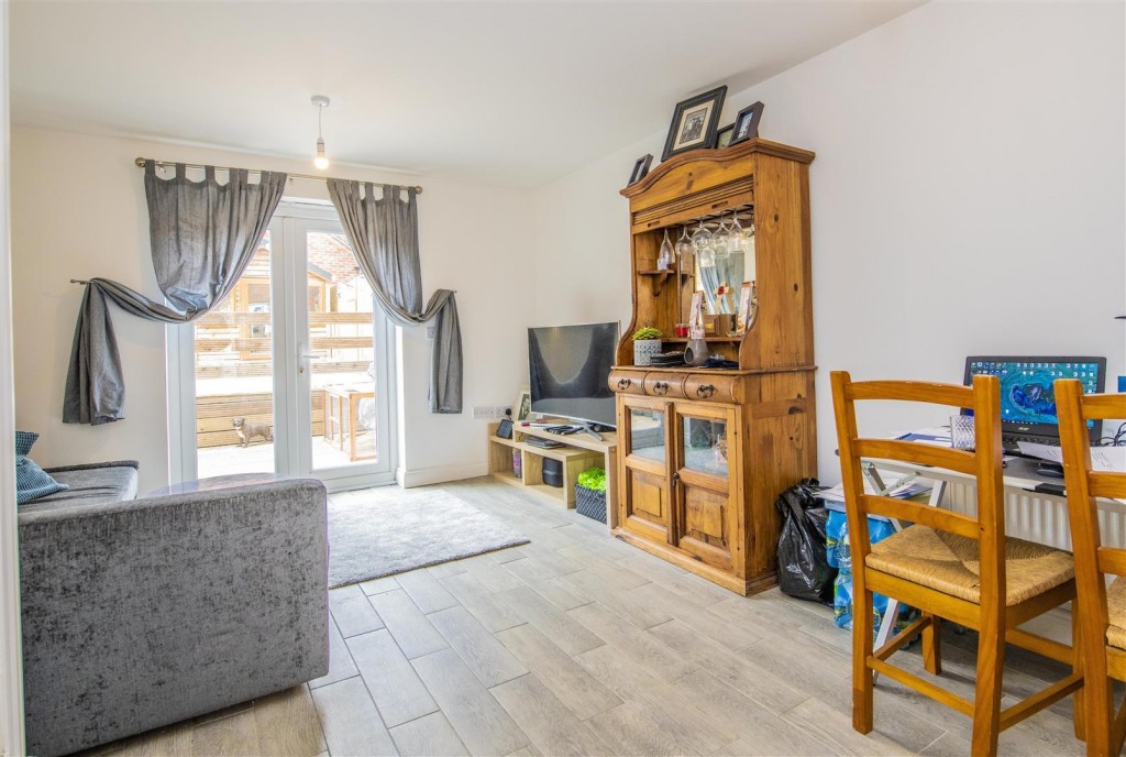 Images for Roman Road, Corby EAID:oscarjamesapi BID:4