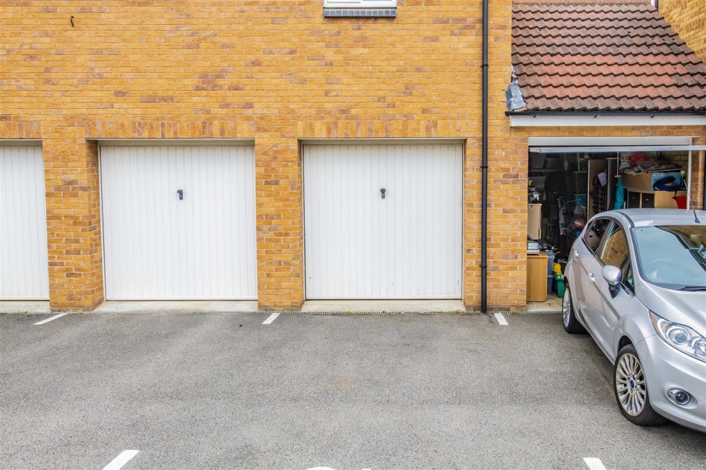 Images for Roman Road, Corby EAID:oscarjamesapi BID:4