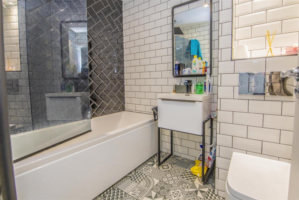 Images for Roman Road, Corby EAID:oscarjamesapi BID:4