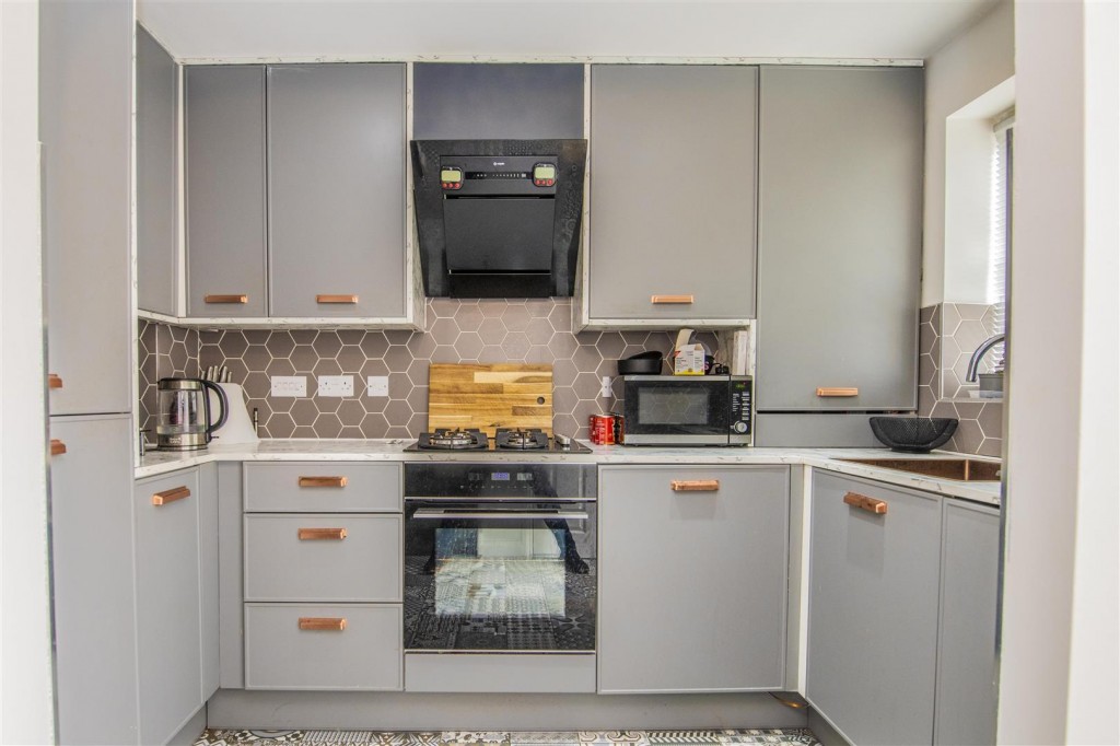 Images for Roman Road, Corby EAID:oscarjamesapi BID:4