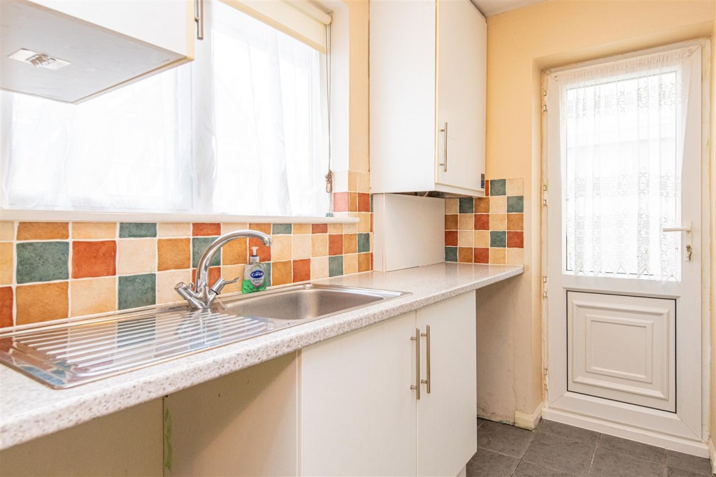 Images for Warwick Road, Wellingborough EAID:oscarjamesapi BID:6