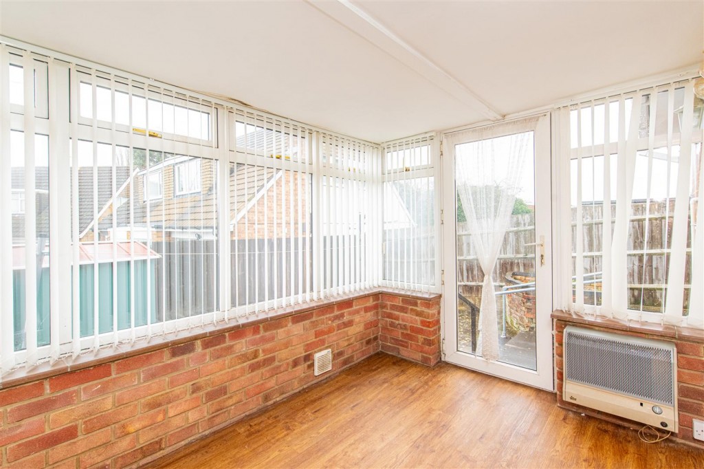 Images for Warwick Road, Wellingborough EAID:oscarjamesapi BID:6