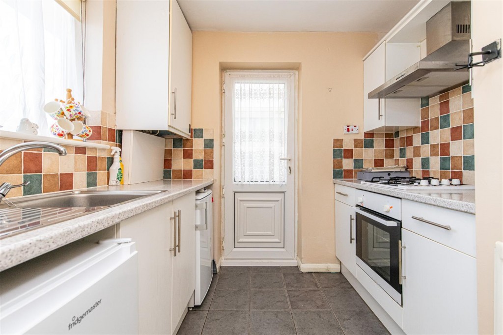 Images for Warwick Road, Wellingborough EAID:oscarjamesapi BID:6