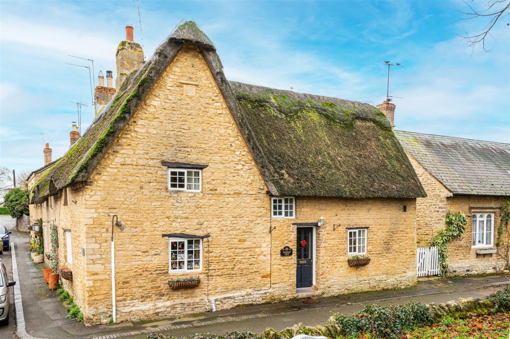 image of 28, High Street