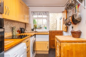 Images for High Street, Podington,