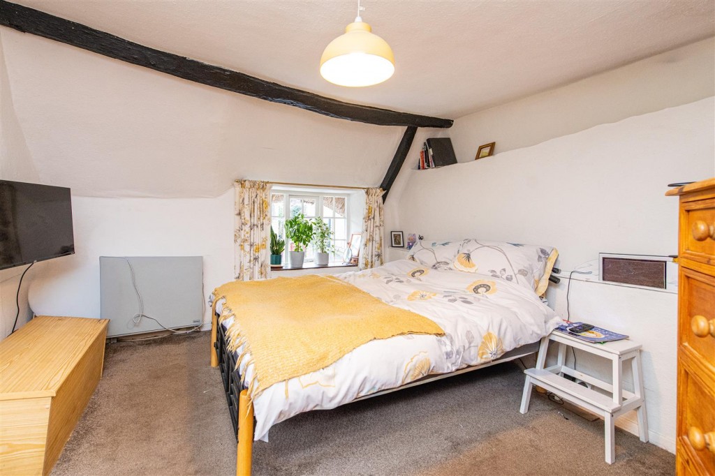 Images for High Street, Podington, EAID:oscarjamesapi BID:6