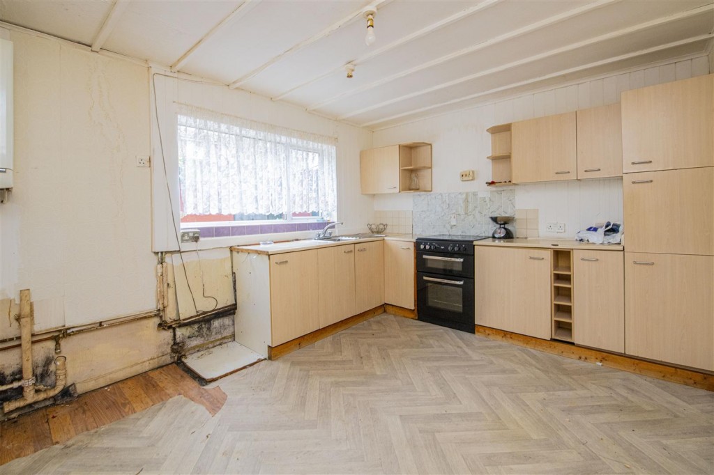 Images for Swinburne Road, Wellingborough EAID:oscarjamesapi BID:6