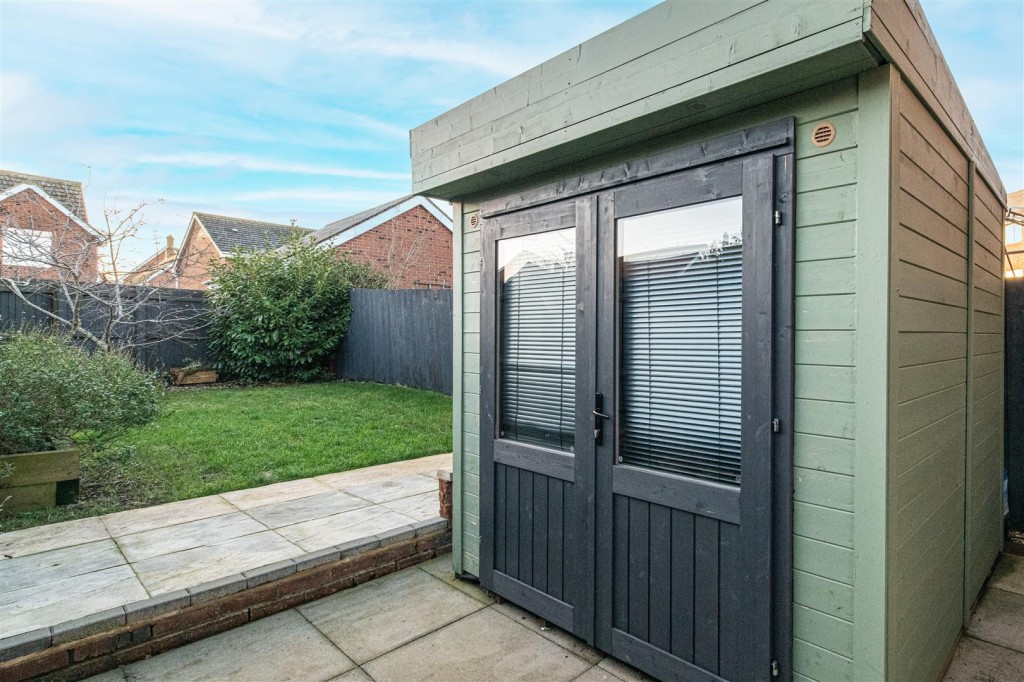 Images for Thistle Drive, Desborough, Kettering EAID:oscarjamesapi BID:2