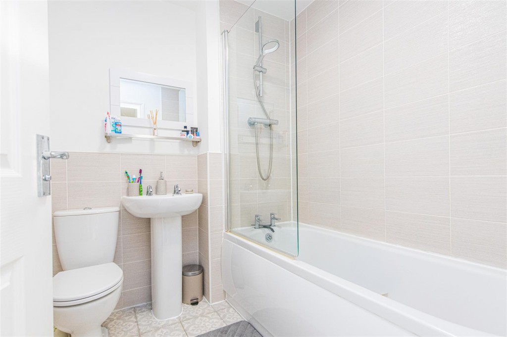 Images for Austin Rise, Burton Latimer EAID:oscarjamesapi BID:3