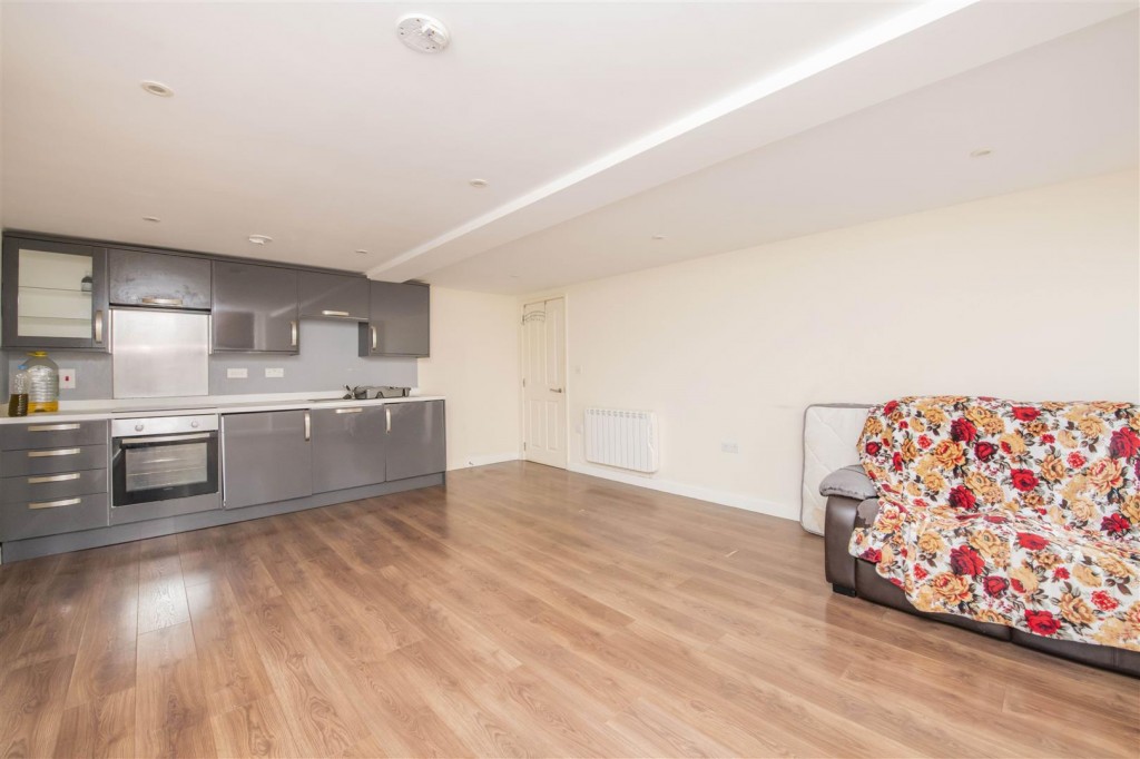 Images for Silver Street, Kettering EAID:oscarjamesapi BID:2