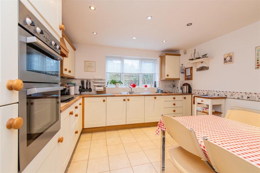 Images for Lark Close, Corby EAID:oscarjamesapi BID:4