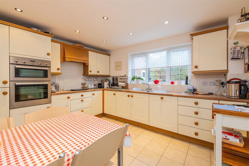 Images for Lark Close, Corby EAID:oscarjamesapi BID:4