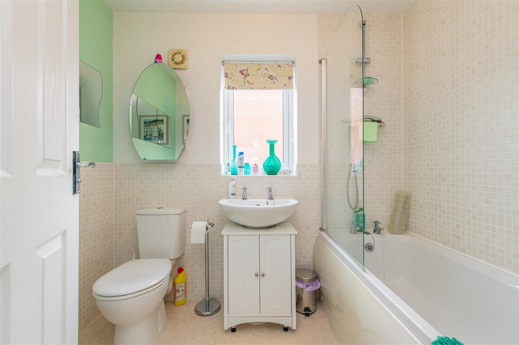 Images for Lark Close, Corby EAID:oscarjamesapi BID:4