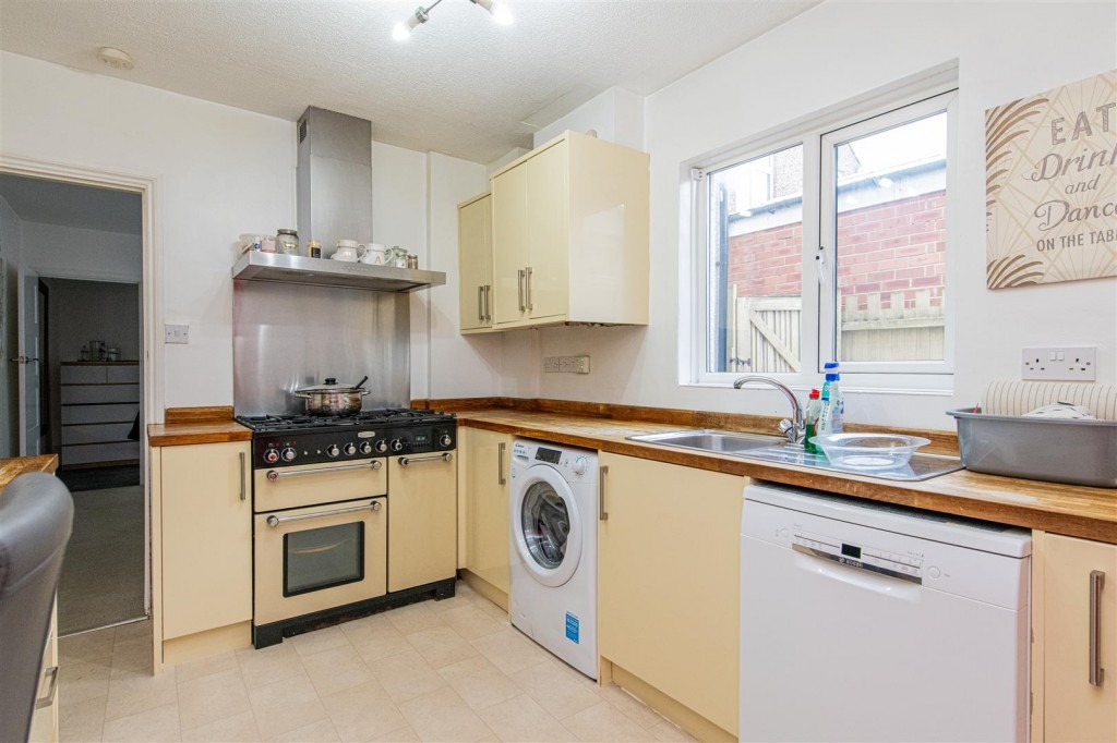 Images for Blandford Avenue, Kettering EAID:oscarjamesapi BID:2