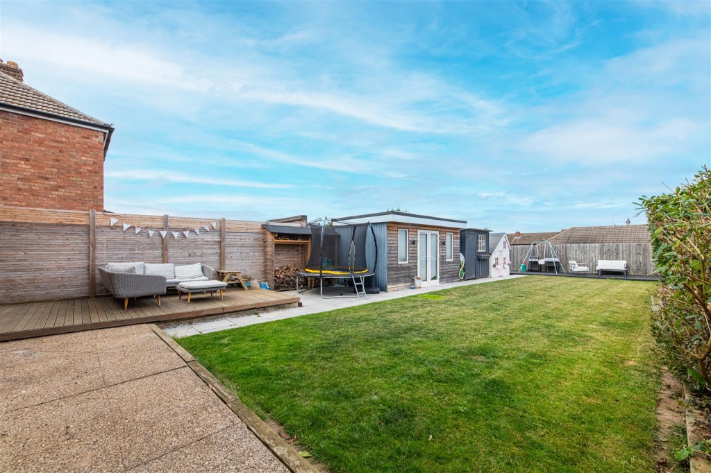 Images for Ridgeway, Wellingborough EAID:oscarjamesapi BID:6