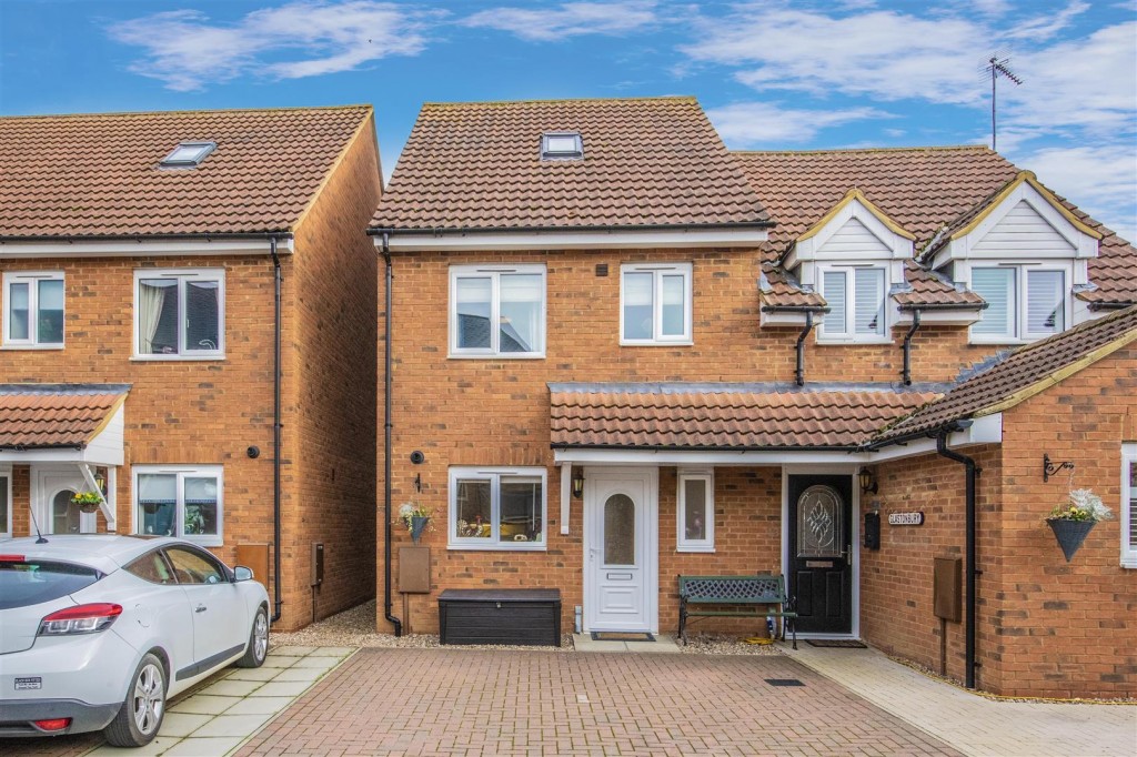 Images for High Street, Burton Latimer EAID:oscarjamesapi BID:2