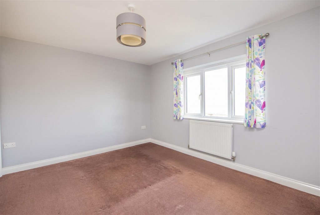 Images for High Street, Burton Latimer EAID:oscarjamesapi BID:2