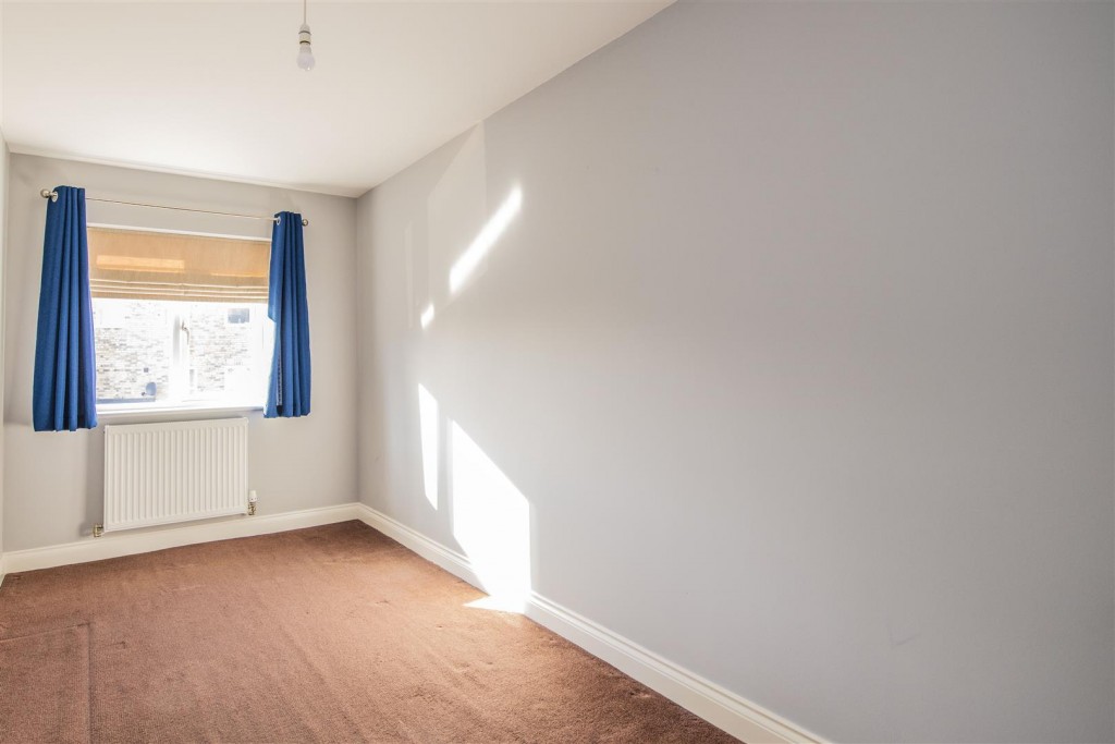 Images for High Street, Burton Latimer EAID:oscarjamesapi BID:2