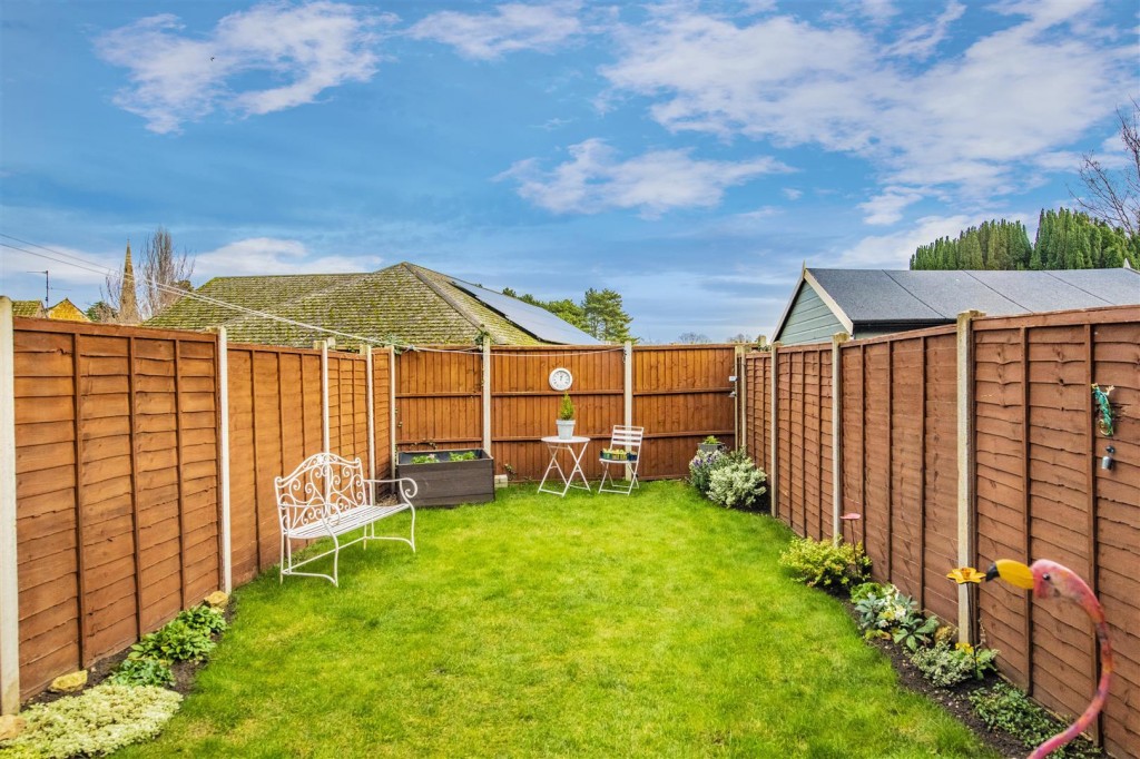 Images for High Street, Burton Latimer EAID:oscarjamesapi BID:2