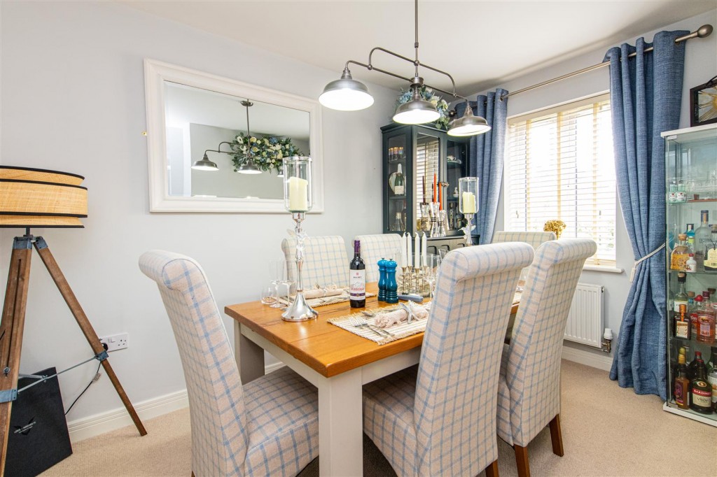 Images for Cannock Crescent, Desborough EAID:oscarjamesapi BID:2