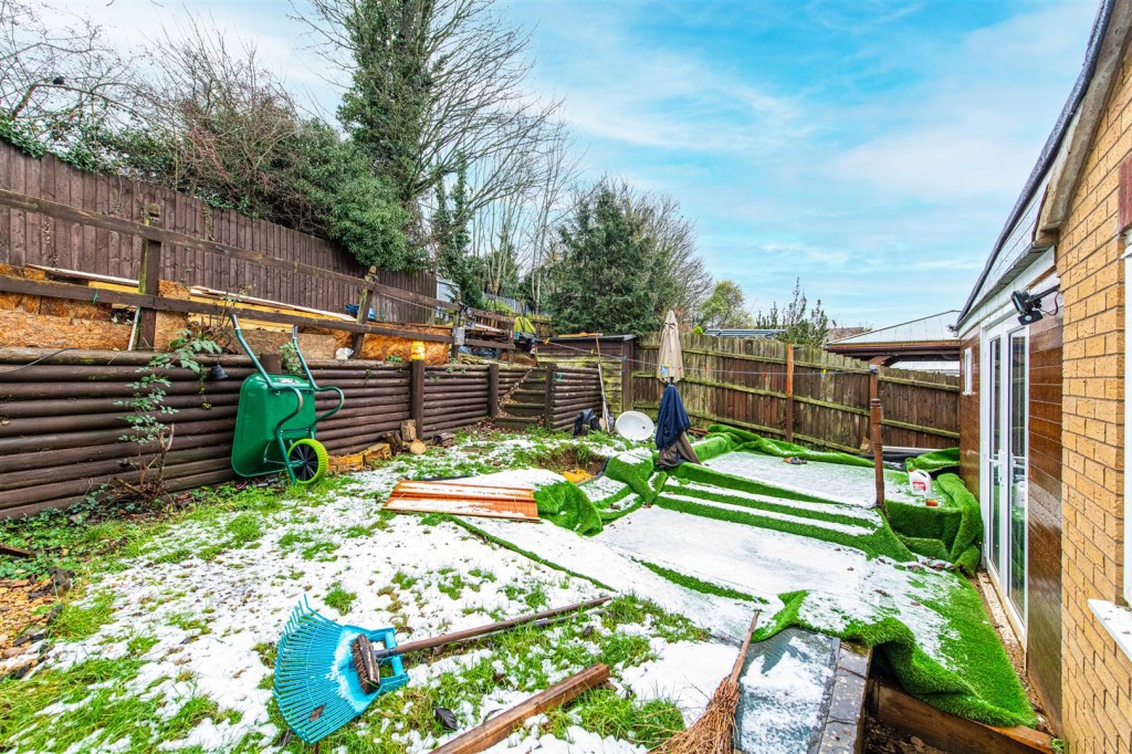 Images for Pendle Avenue, Kettering EAID:oscarjamesapi BID:2