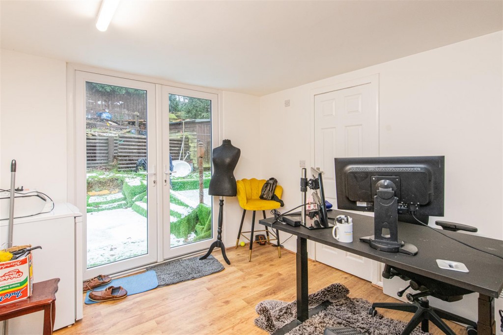 Images for Pendle Avenue, Kettering EAID:oscarjamesapi BID:2