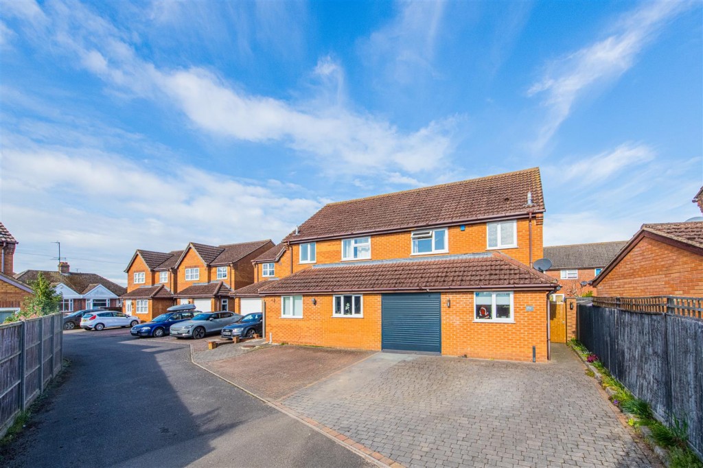 Images for Morby Court, Burton Latimer EAID:oscarjamesapi BID:3