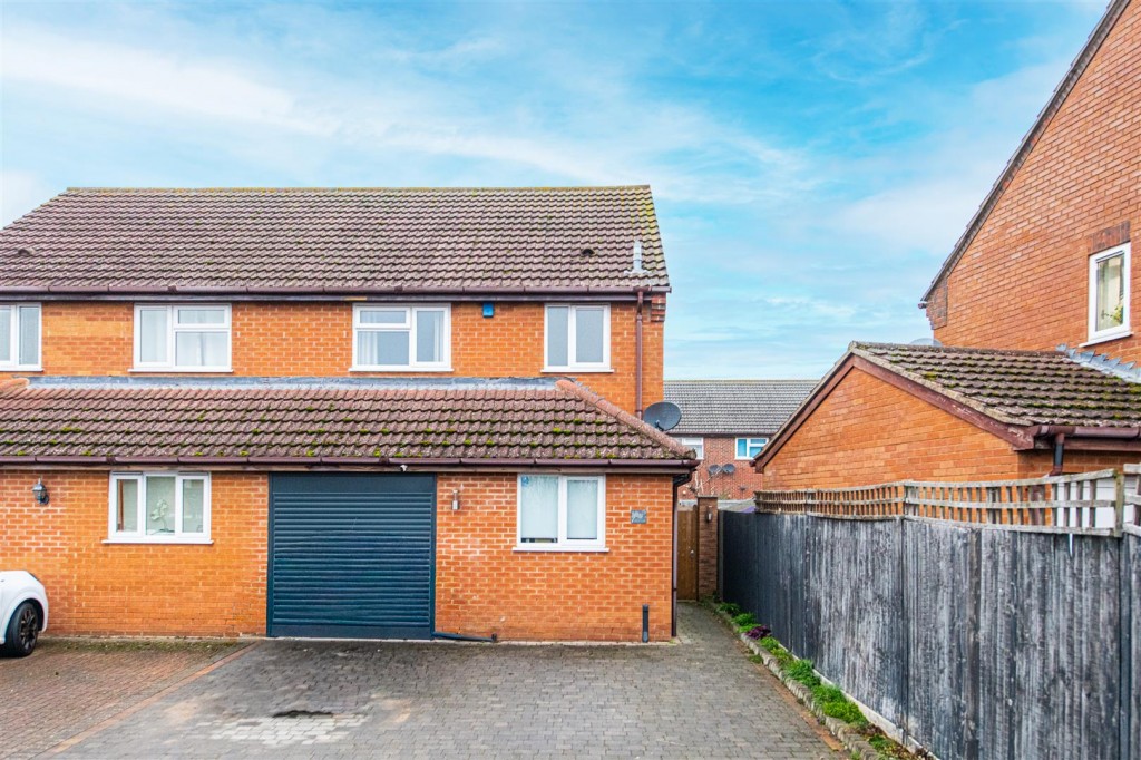 Images for Morby Court, Burton Latimer EAID:oscarjamesapi BID:3