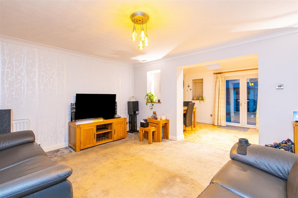 Images for Morby Court, Burton Latimer EAID:oscarjamesapi BID:3