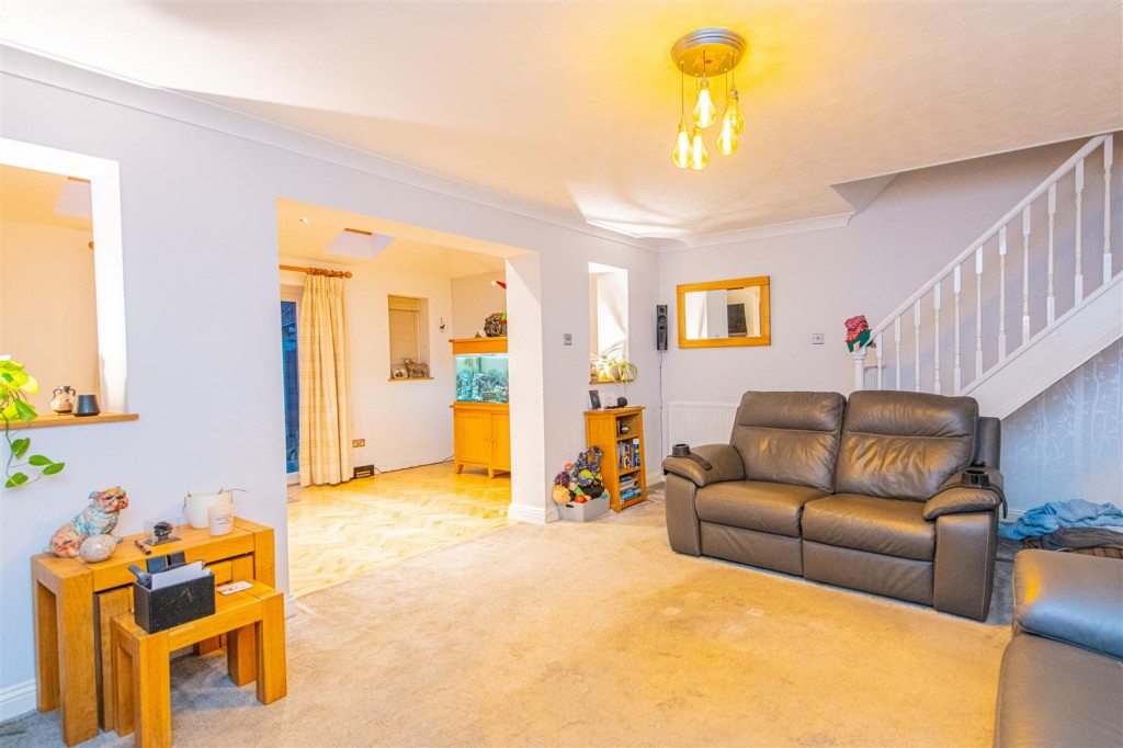 Images for Morby Court, Burton Latimer EAID:oscarjamesapi BID:3