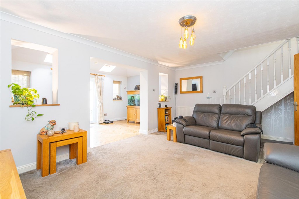 Images for Morby Court, Burton Latimer EAID:oscarjamesapi BID:3