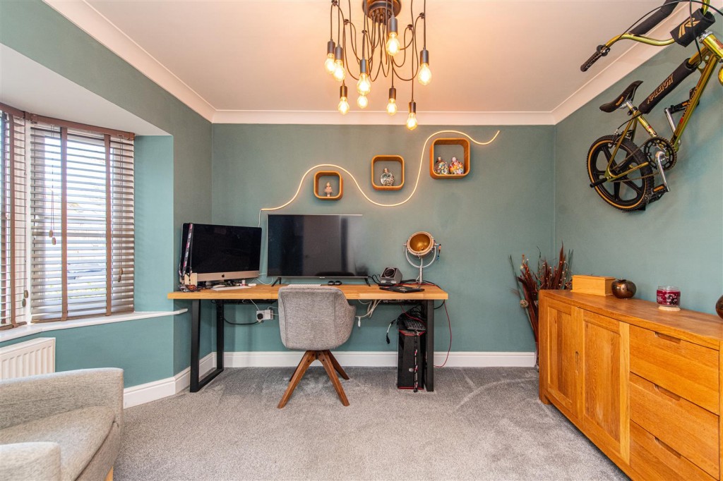 Images for Padmans Close., Mawsley EAID:oscarjamesapi BID:2