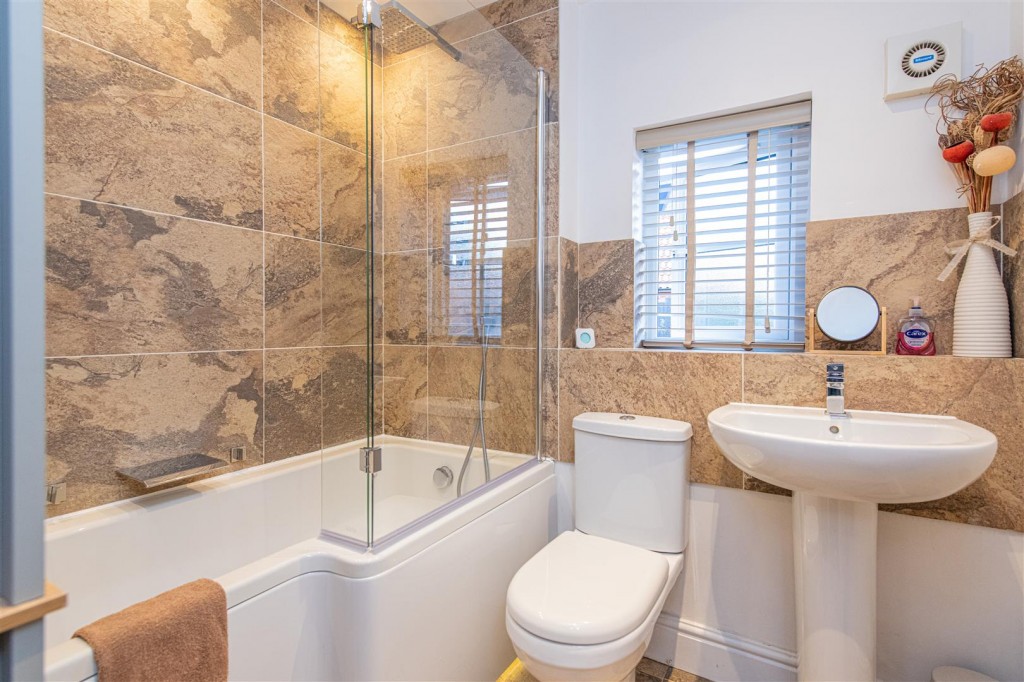 Images for Padmans Close., Mawsley EAID:oscarjamesapi BID:2