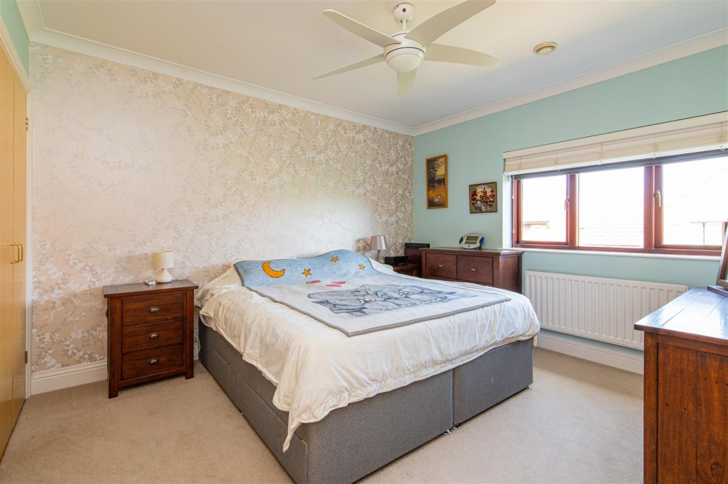 Images for Riverview, Burton Latimer EAID:oscarjamesapi BID:3