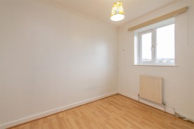 Images for Elizabeth Close, Wellingborough