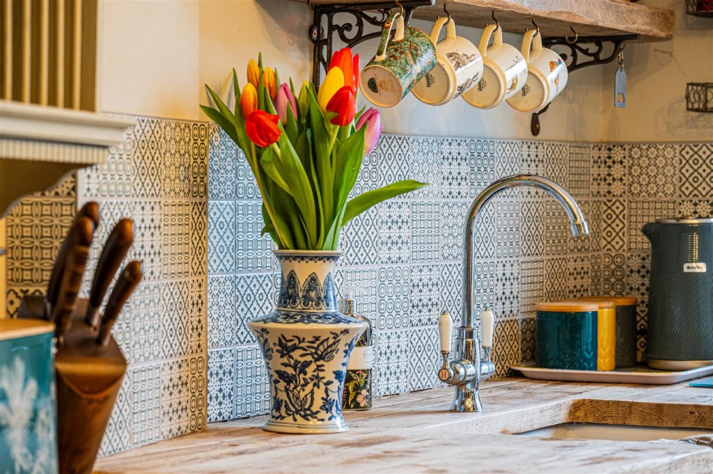 Images for High Street, Denford EAID:oscarjamesapi BID:3