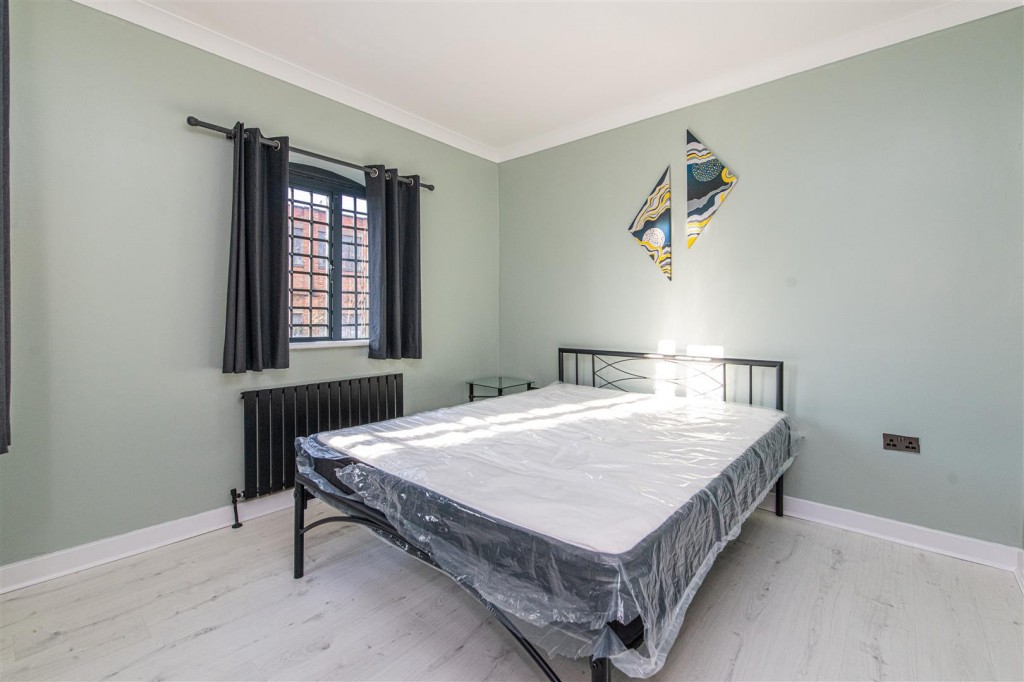 Images for Chequers Lane, Wellingborough EAID:oscarjamesapi BID:2