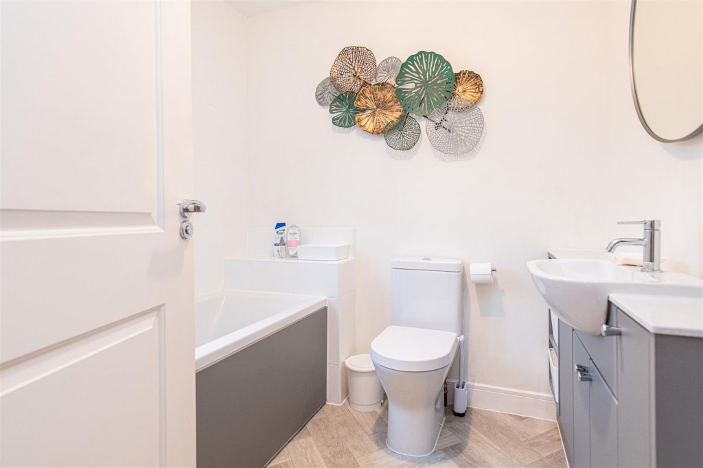 Images for Thistle Drive, Desborough EAID:oscarjamesapi BID:2