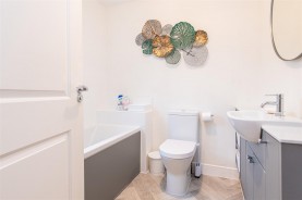 Images for Thistle Drive, Desborough