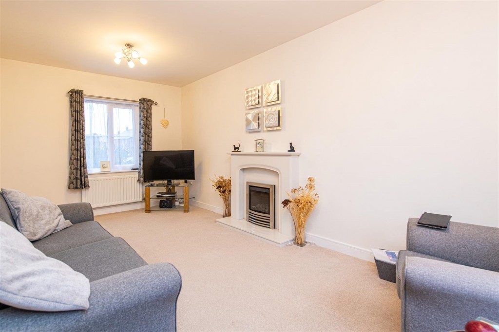 Images for Thistle Drive, Desborough EAID:oscarjamesapi BID:2