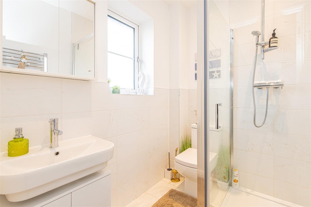 Images for London Road, Priors Hall EAID:oscarjamesapi BID:4