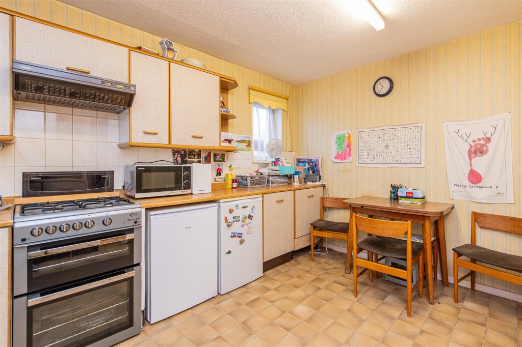 Images for Collyweston Road, Northampton EAID:oscarjamesapi BID:1