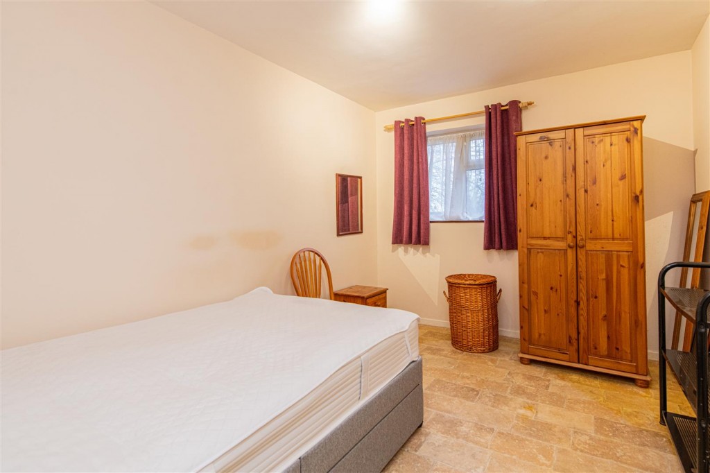 Images for Hunters Close, Northampton EAID:oscarjamesapi BID:1