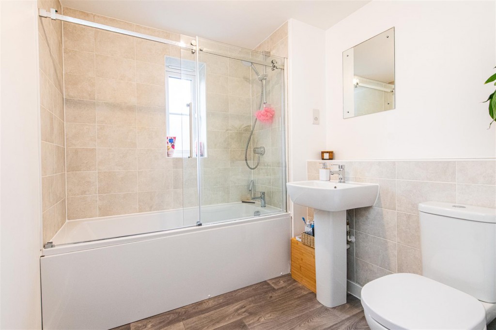 Images for Emerson Court, Barton Seagrave EAID:oscarjamesapi BID:3