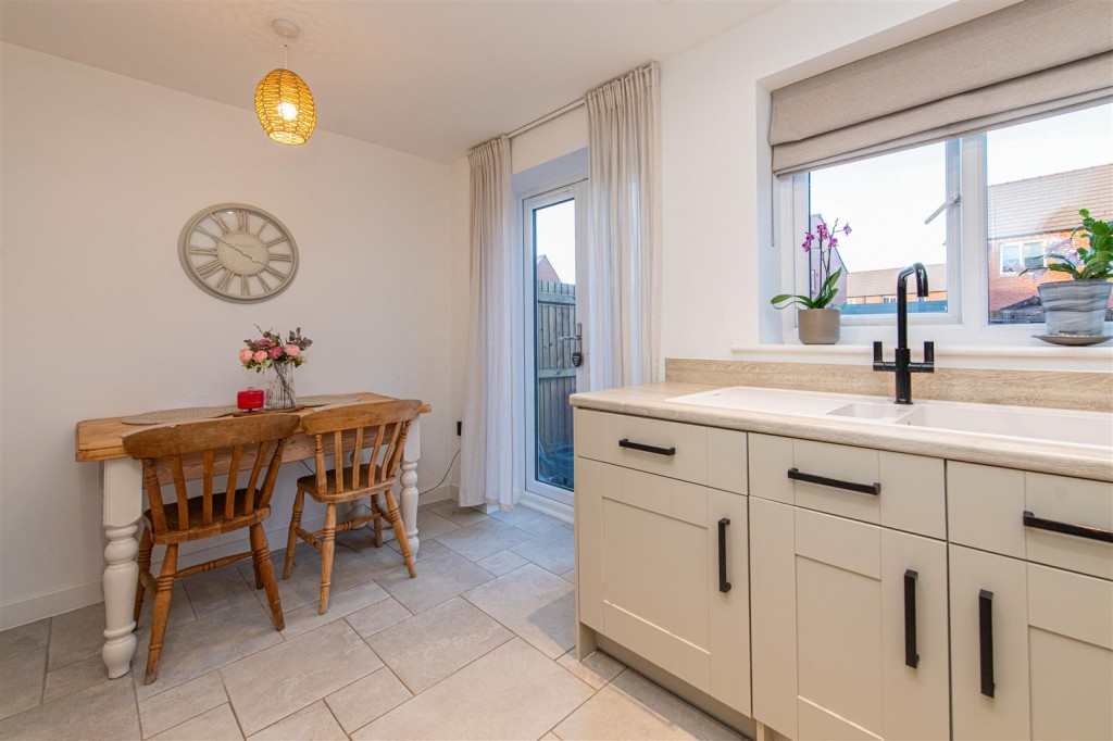 Images for Fallow Road EAID:oscarjamesapi BID:2