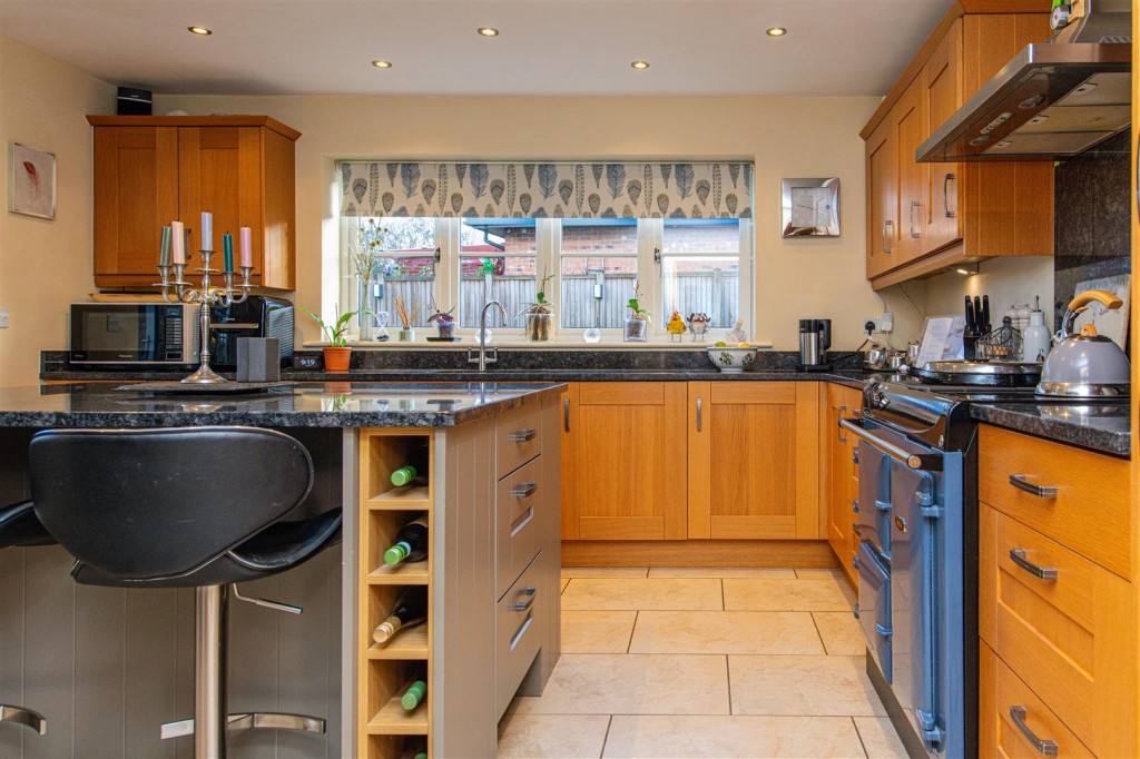 Images for Deenethorpe, East Northamptonshire EAID:oscarjamesapi BID:4