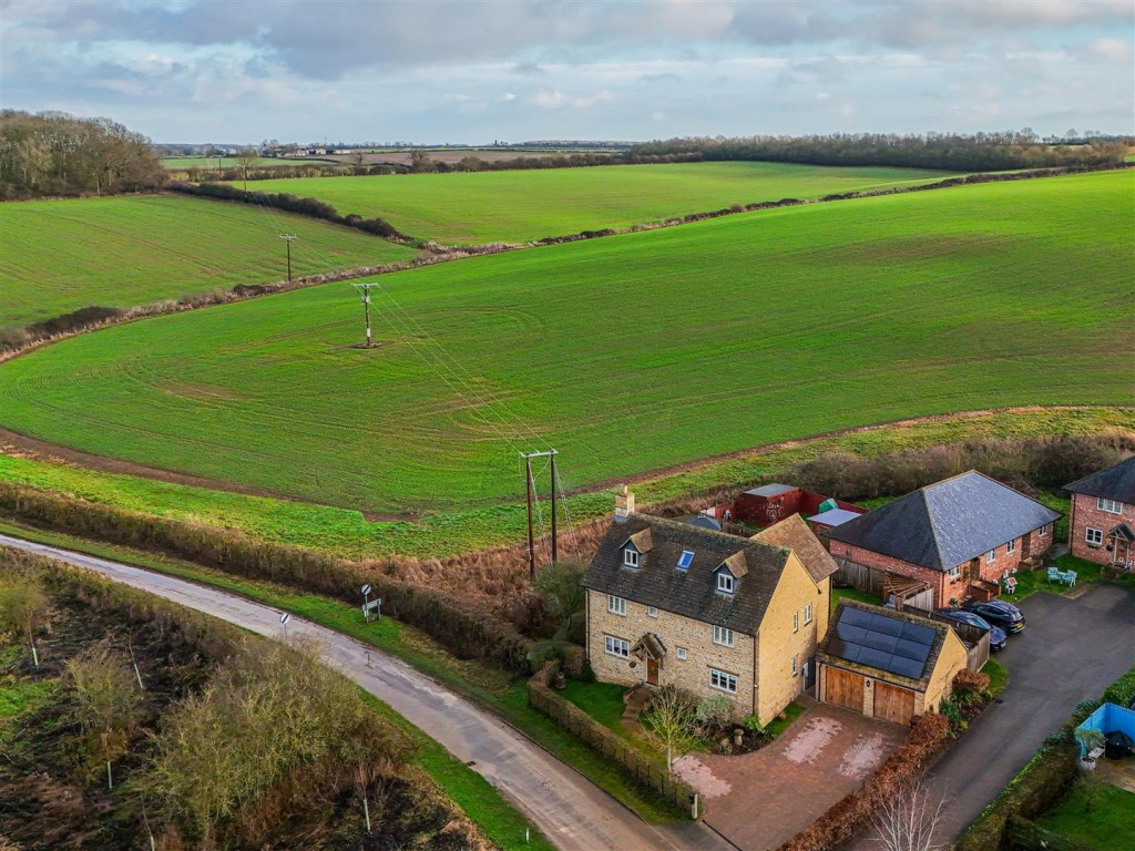 Images for Deenethorpe, East Northamptonshire EAID:oscarjamesapi BID:4