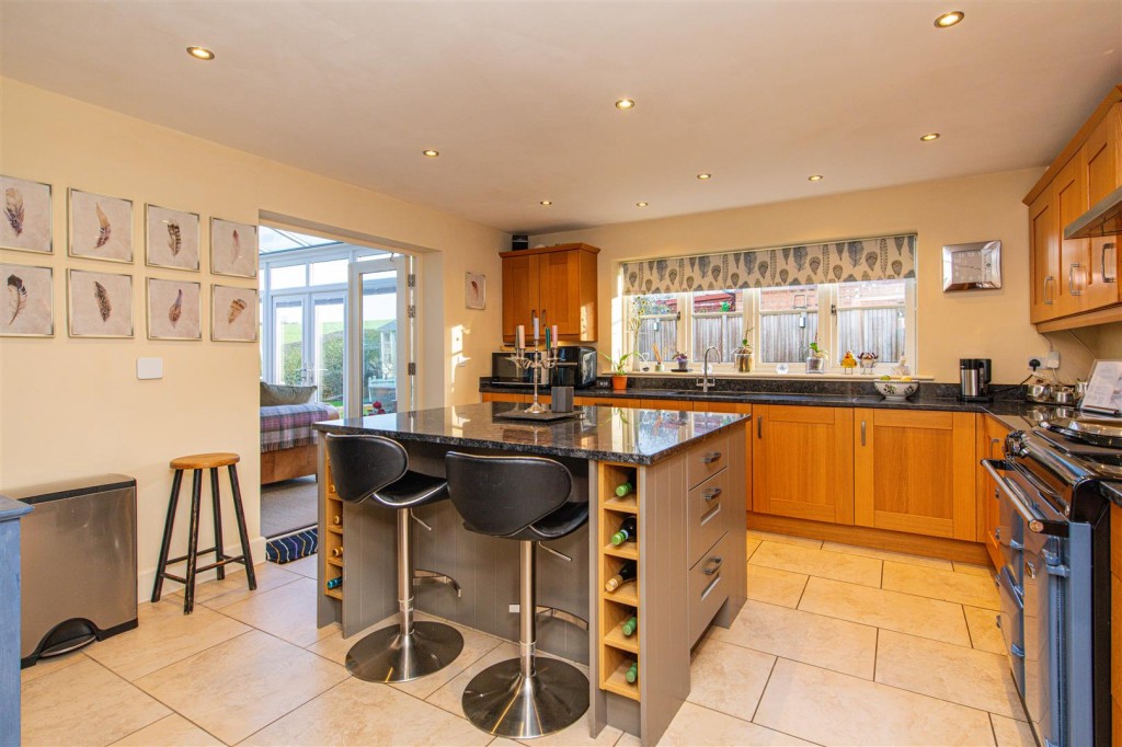 Images for Deenethorpe, East Northamptonshire EAID:oscarjamesapi BID:4