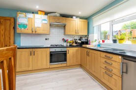 Images for Essex Gardens, Market Harborough