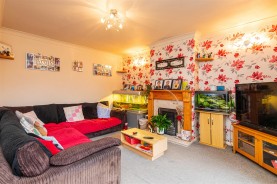 Images for Essex Gardens, Market Harborough